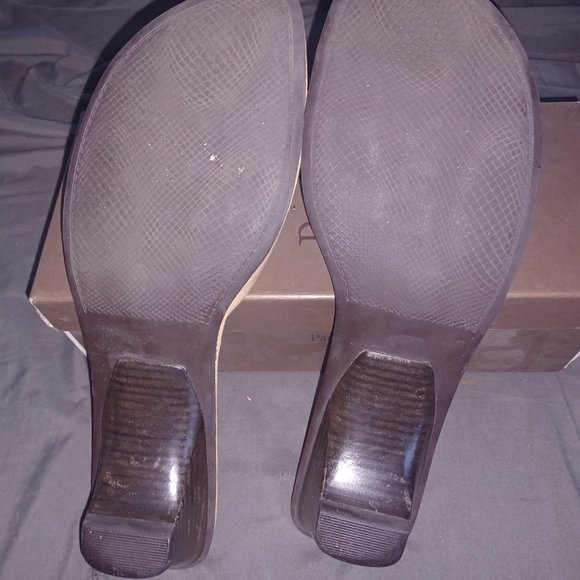 Tan leather low heeled slides - Picture 4 of 4